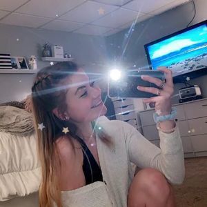 Meet your Posher, Brittany